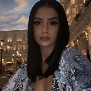 Meet your Posher, Evone